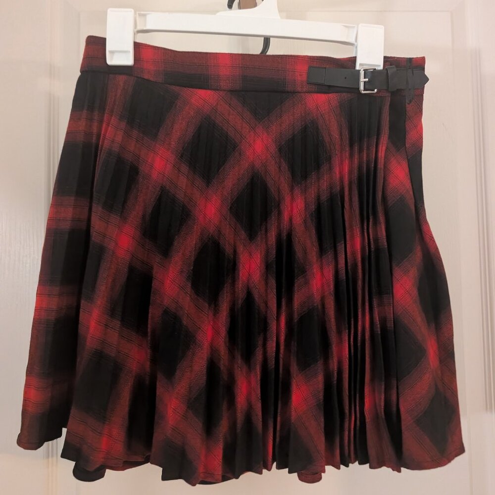 Mango Plaid Skirt Black Red Pleated with Belt